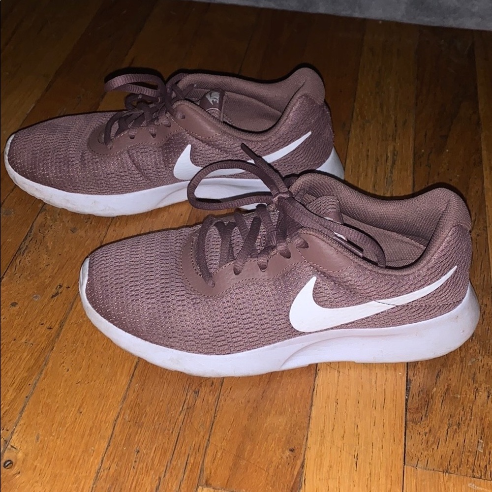 Nike Tanjun Smokey Mauve